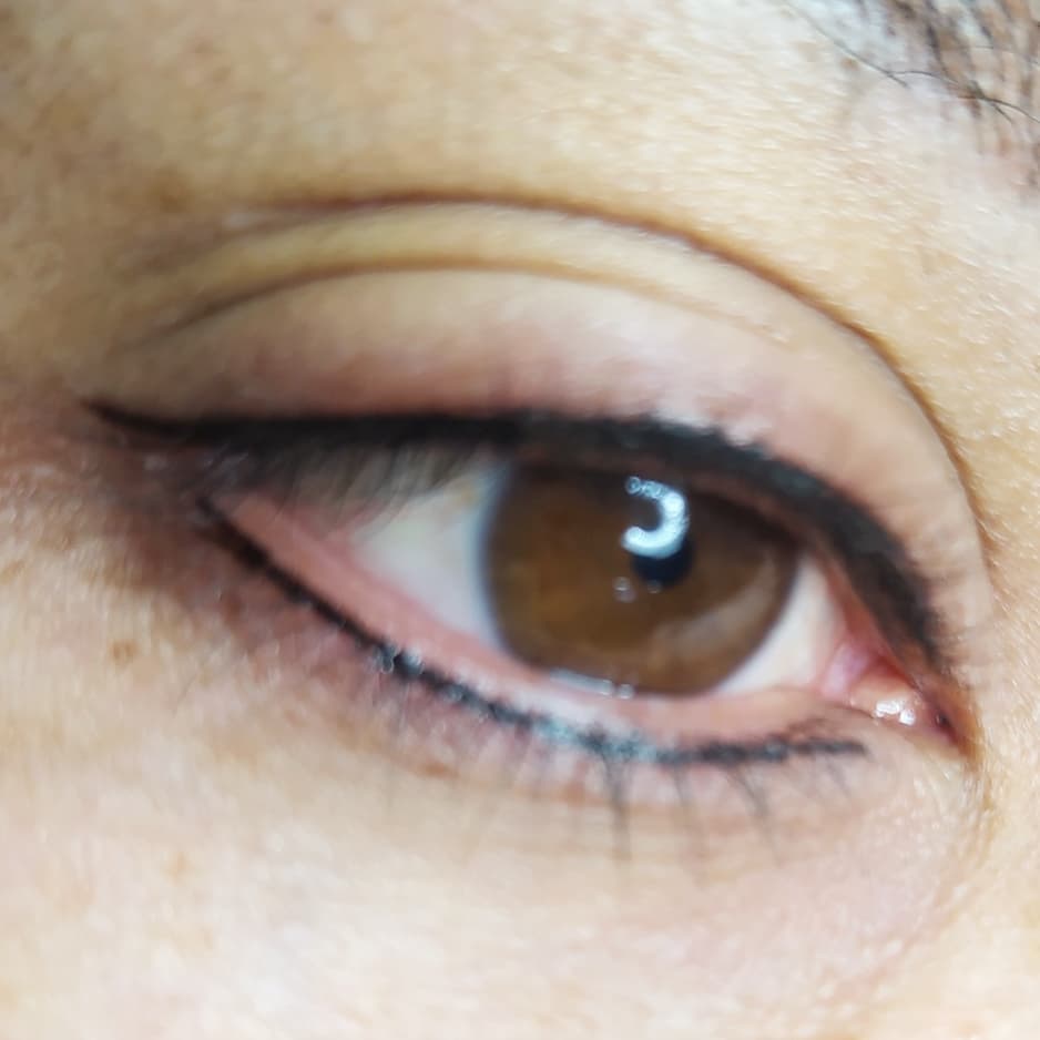 بن مژه بالا و خط چشم پایین